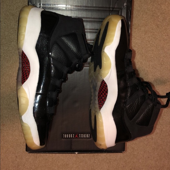 Air Jordan 11 Retro ‘72-10’ - Picture 2 of 7